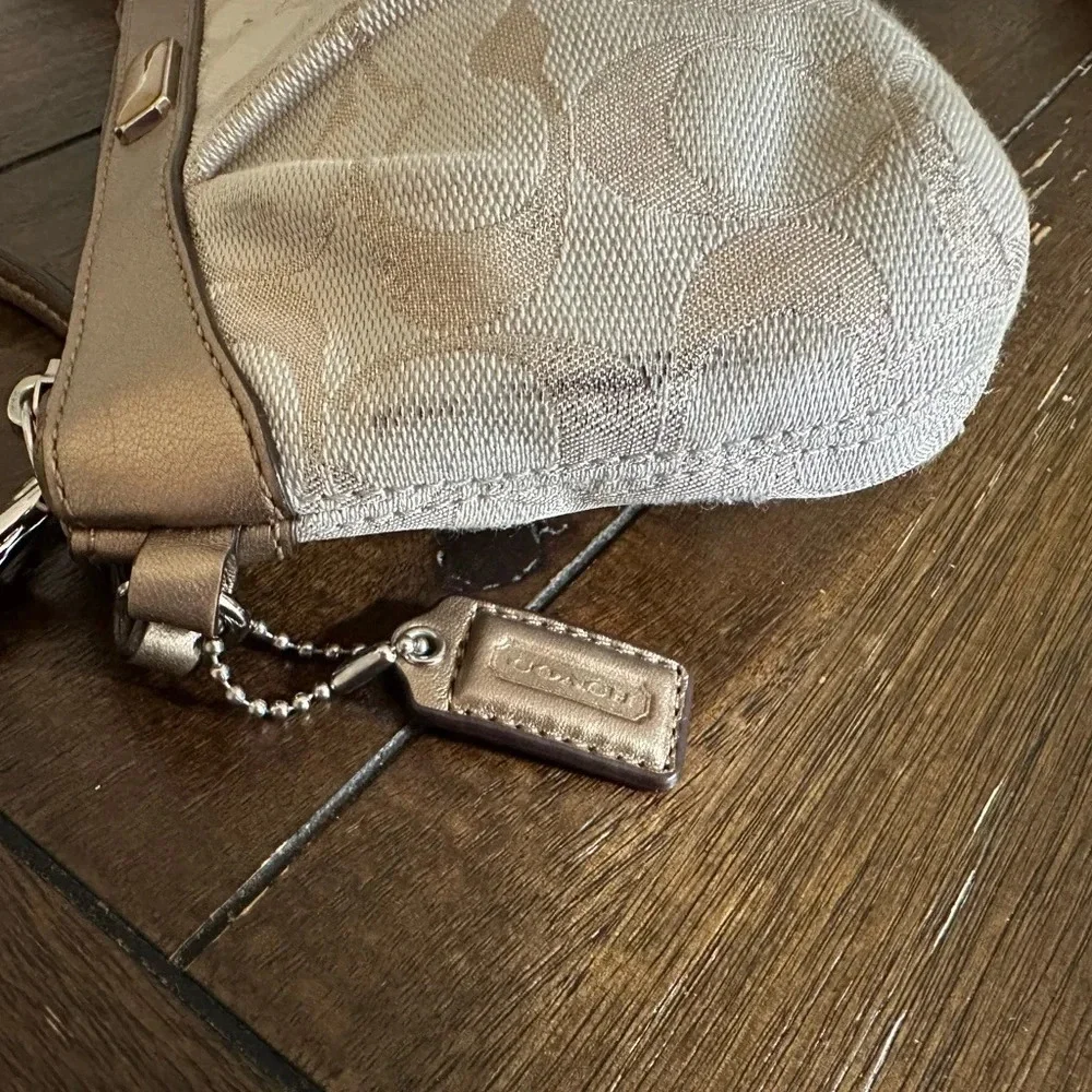 Coach signature logo wrislet